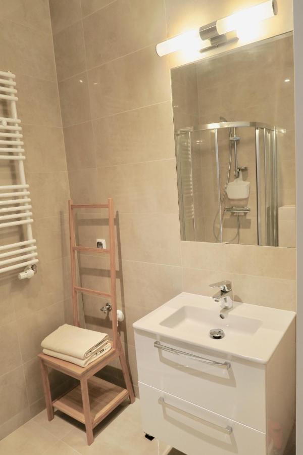 Bialy Apartament Centrum Apartment Kolobrzeg Luaran gambar